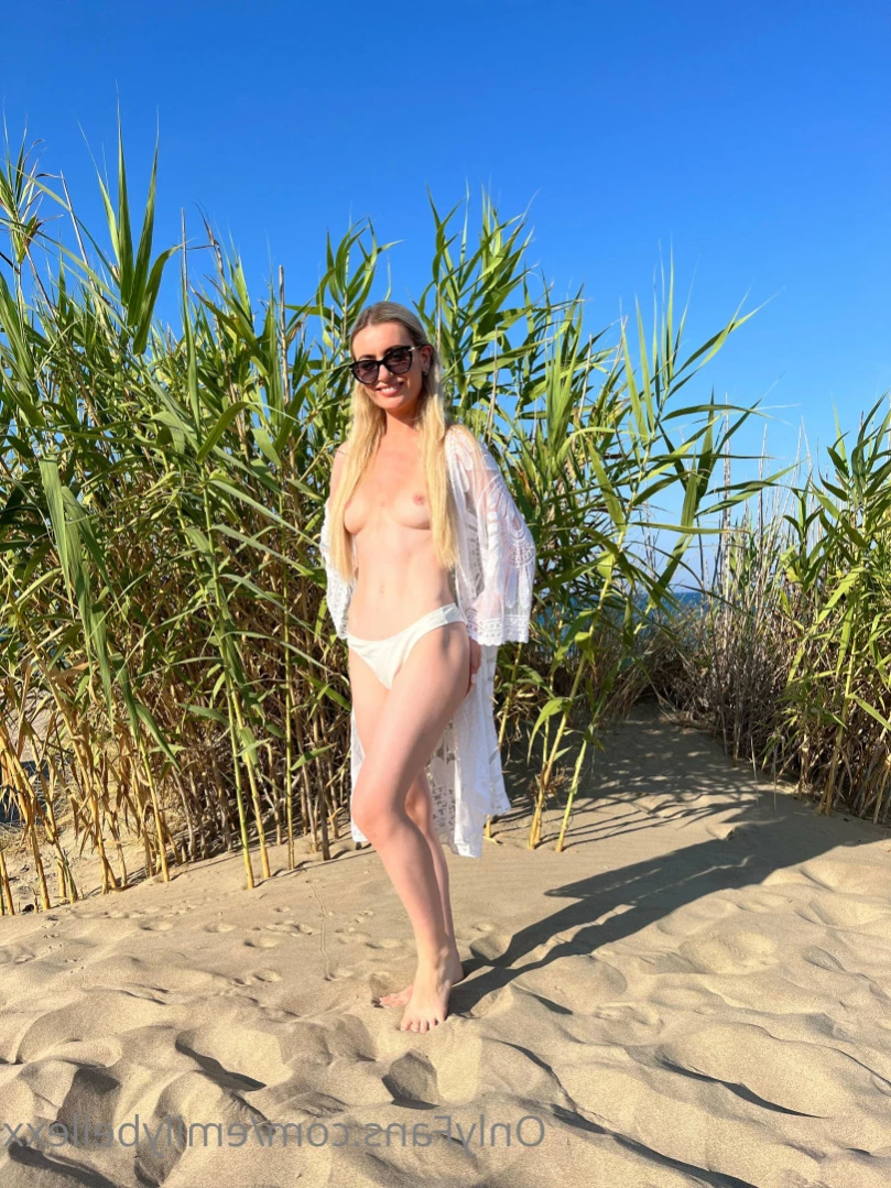 Emily Bellexx [ emilybellexx ] Onlyfans leaked photo 11049247 on Hotleaks.tv