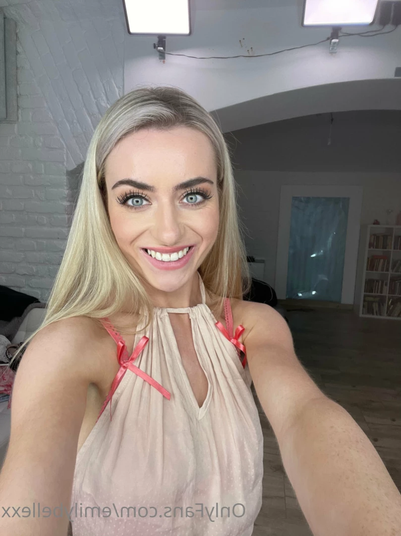 Emily Bellexx [ emilybellexx ] Onlyfans leaked photo 11049286 on Hotleaks.tv