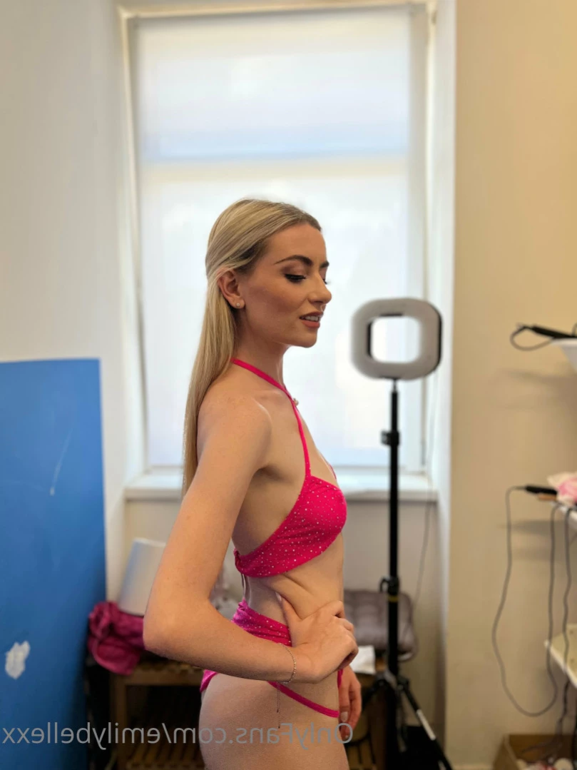 Emily Bellexx [ emilybellexx ] Onlyfans leaked photo 11049328 on Hotleaks.tv