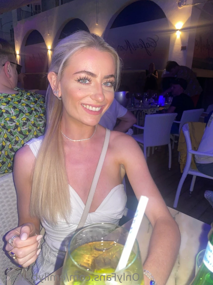 Emily Bellexx [ emilybellexx ] Onlyfans leaked photo 11049382 on Hotleaks.tv