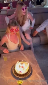 Emily Bellexx [ emilybellexx ] Onlyfans leaked video 11887723 on Hotleaks.tv
