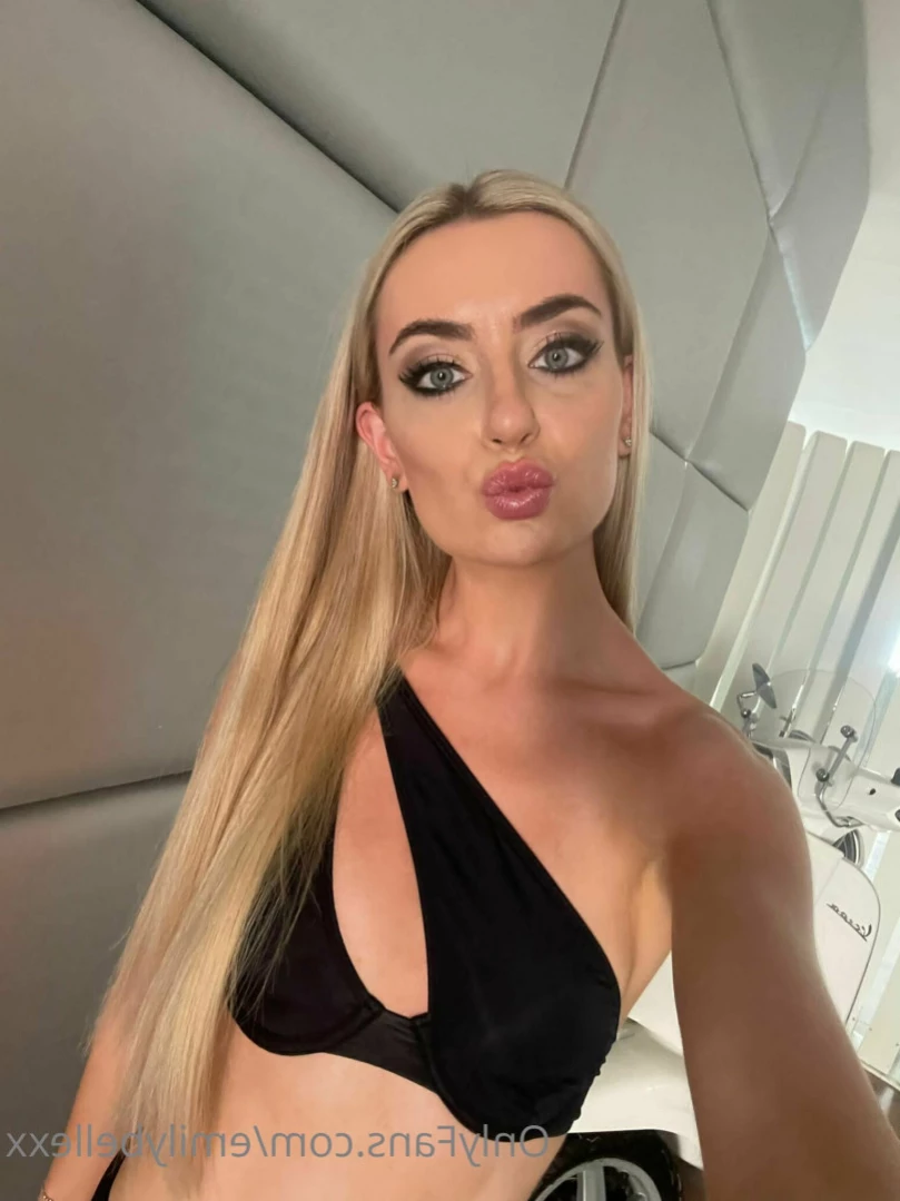 Emily Bellexx [ emilybellexx ] Onlyfans leaked photo 12006258 on Hotleaks.tv