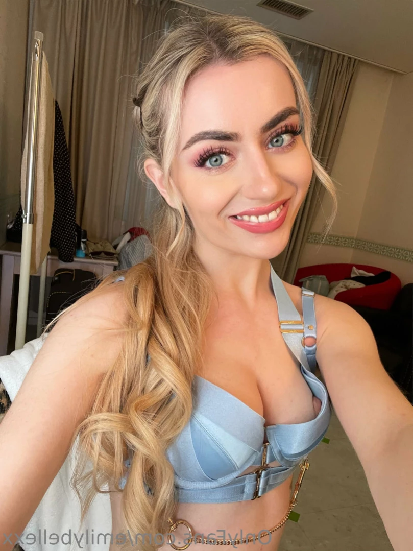 Emily Bellexx [ emilybellexx ] Onlyfans leaked photo 12766956 on Hotleaks.tv