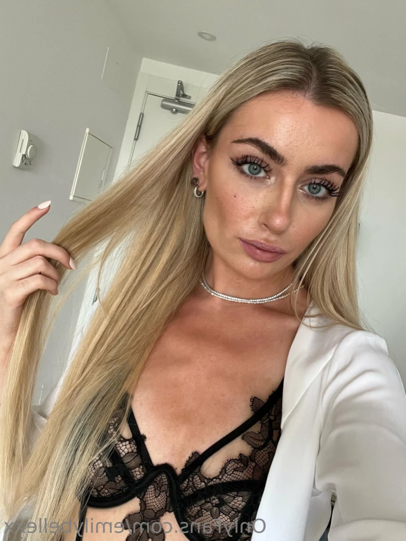 Emily Bellexx [ emilybellexx ] Onlyfans leaked photo 12767076 on Hotleaks.tv