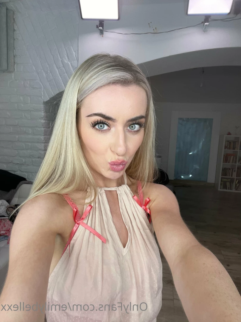 Emily Bellexx [ emilybellexx ] Onlyfans leaked photo 12891683 on Hotleaks.tv