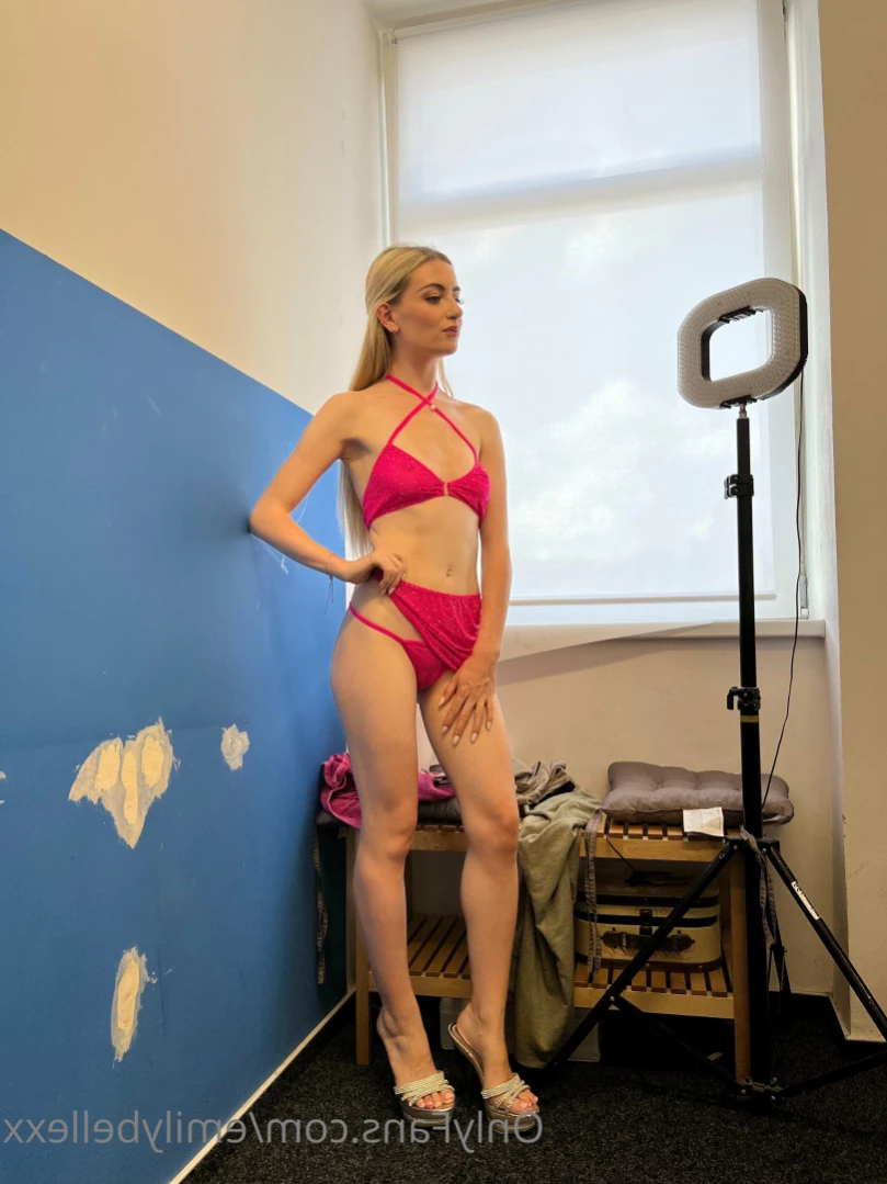 Emily Bellexx [ emilybellexx ] Onlyfans leaked photo 13190911 on Hotleaks.tv