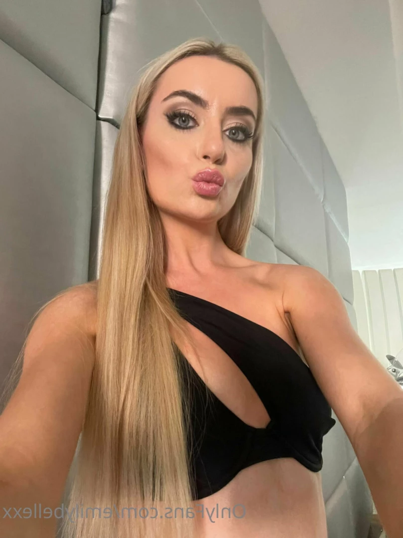 Emily Bellexx [ emilybellexx ] Onlyfans leaked photo 13267448 on Hotleaks.tv