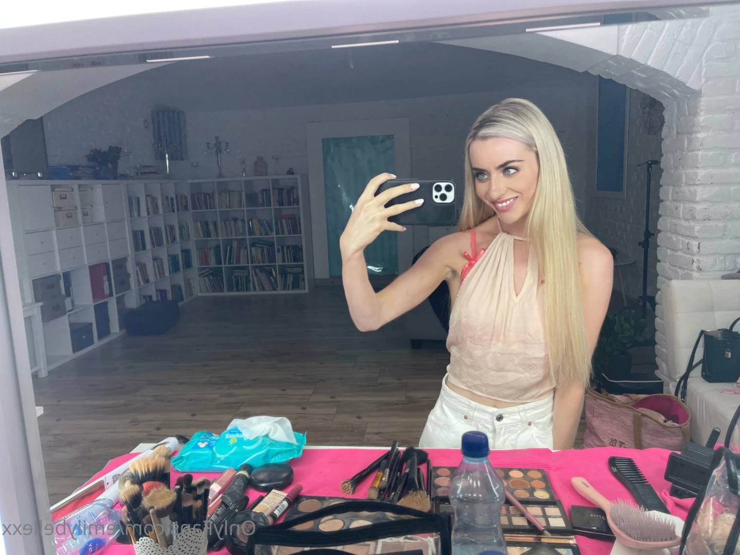 Emily Bellexx [ emilybellexx ] Onlyfans leaked photo 13473992 on Hotleaks.tv