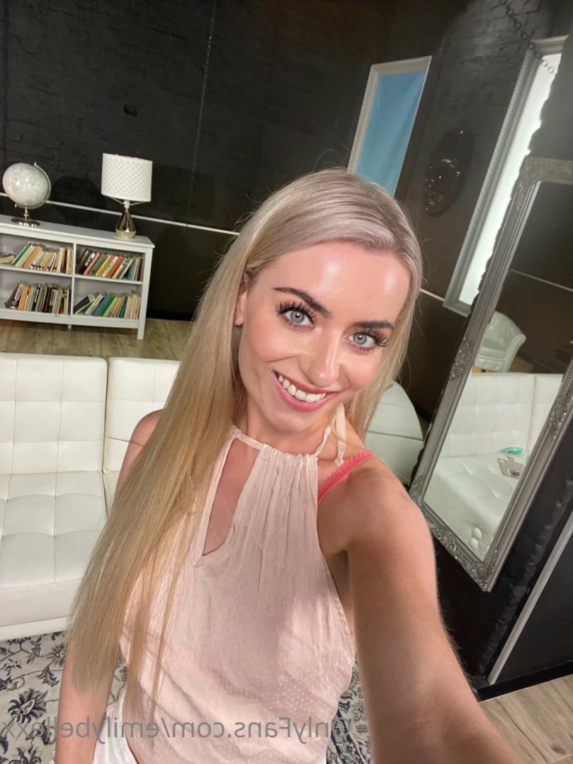 Emily Bellexx [ emilybellexx ] Onlyfans leaked photo 13579870 on Hotleaks.tv