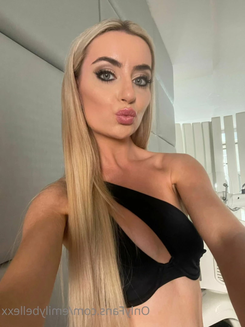 Emily Bellexx [ emilybellexx ] Onlyfans leaked photo 13580594 on Hotleaks.tv