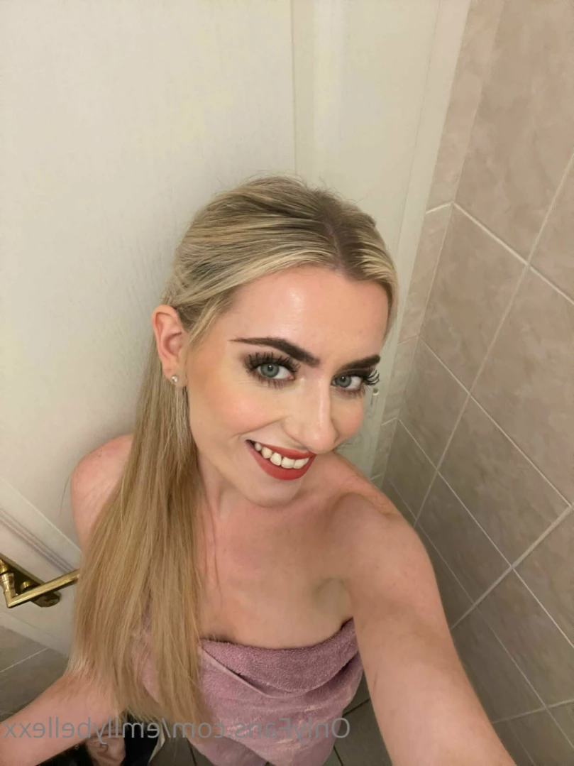 Emily Bellexx [ emilybellexx ] Onlyfans leaked photo 13950933 on Hotleaks.tv