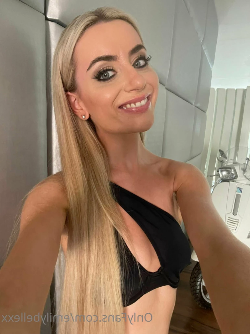 Emily Bellexx [ emilybellexx ] Onlyfans leaked photo 14297848 on Hotleaks.tv