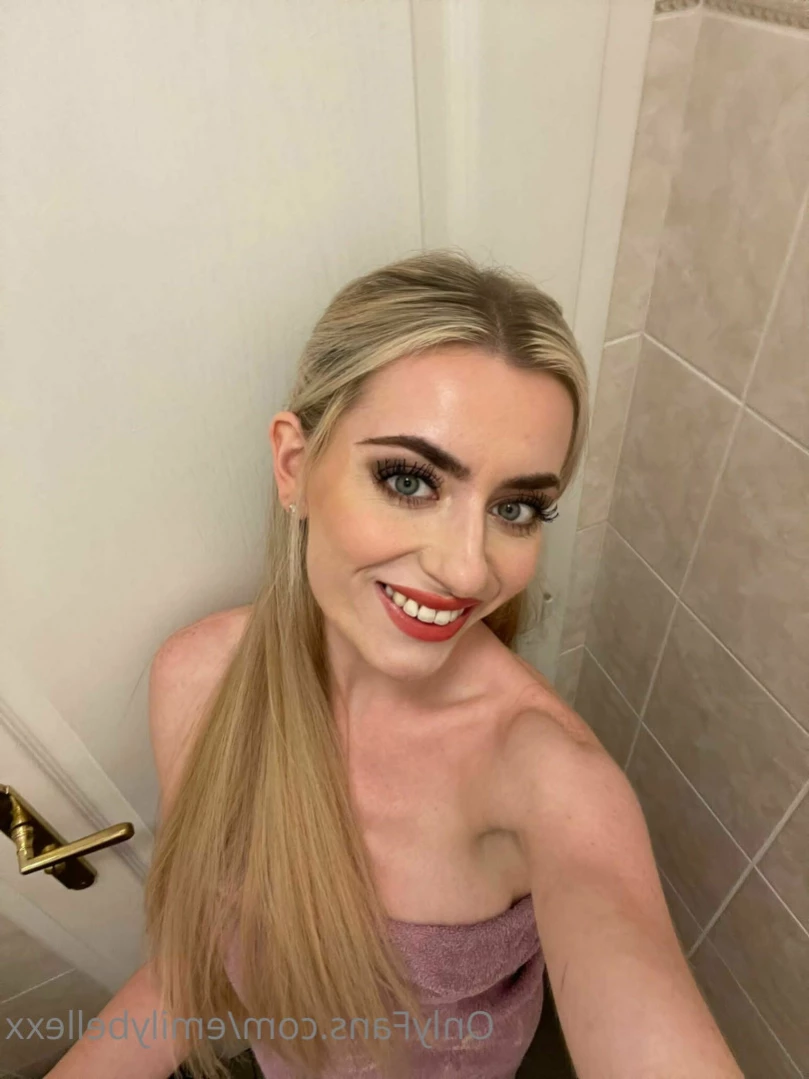 Emily Bellexx [ emilybellexx ] Onlyfans leaked photo 14548469 on Hotleaks.tv