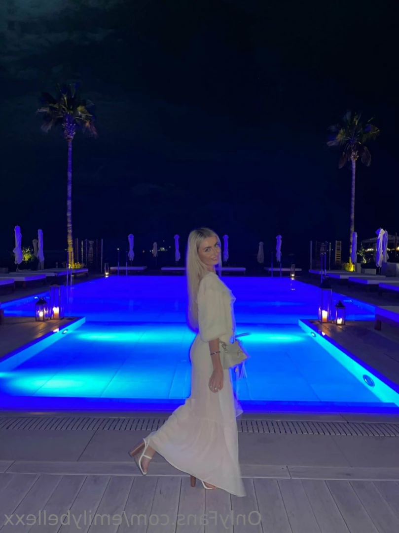 Emily Bellexx [ emilybellexx ] Onlyfans leaked photo 14903754 on Hotleaks.tv