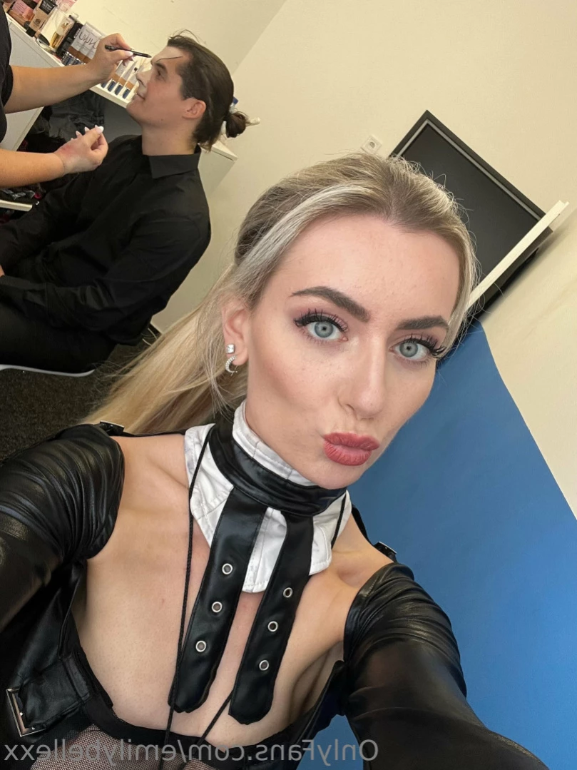 Emily Bellexx [ emilybellexx ] Onlyfans leaked photo 14999340 on Hotleaks.tv