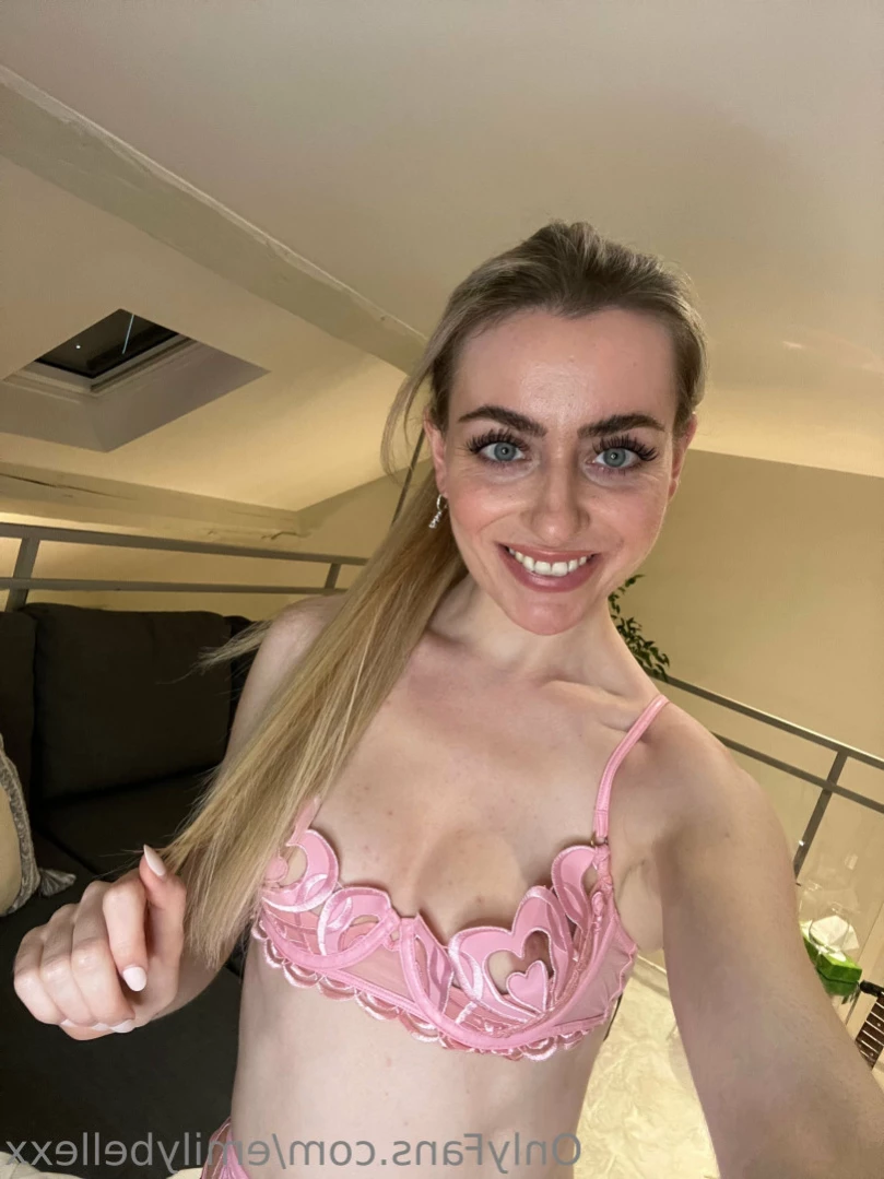 Emily Bellexx [ emilybellexx ] Onlyfans leaked photo 14999826 on Hotleaks.tv