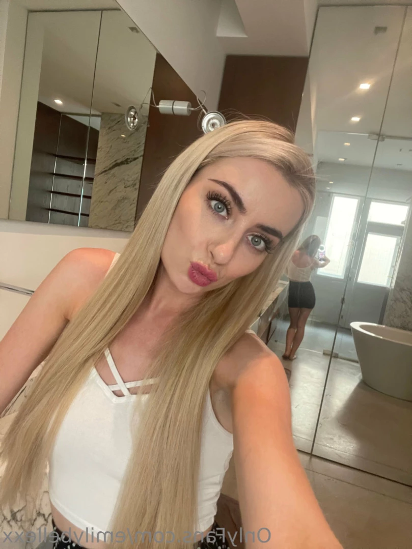Emily Bellexx [ emilybellexx ] Onlyfans leaked photo 14999874 on Hotleaks.tv