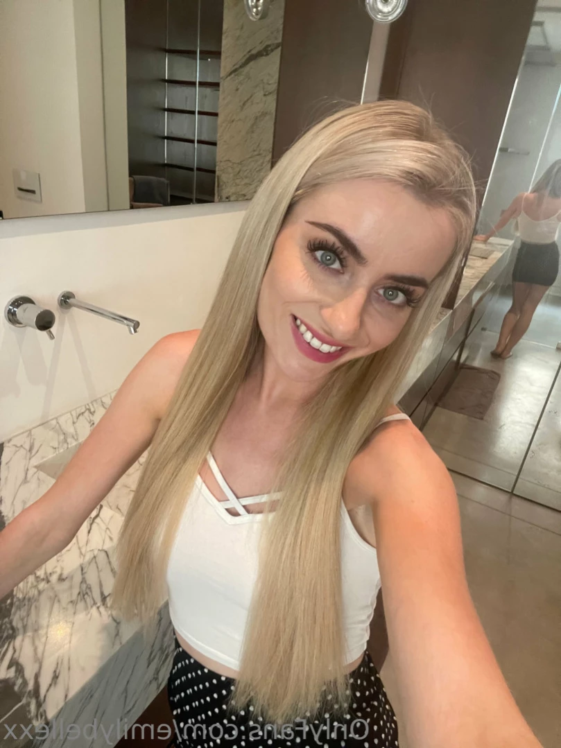 Emily Bellexx [ emilybellexx ] Onlyfans leaked photo 14999897 on Hotleaks.tv