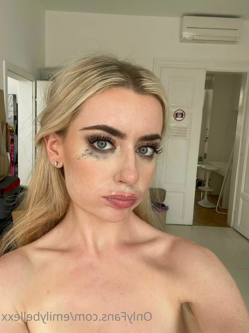 Emily Bellexx [ emilybellexx ] Onlyfans leaked photo 15095624 on Hotleaks.tv