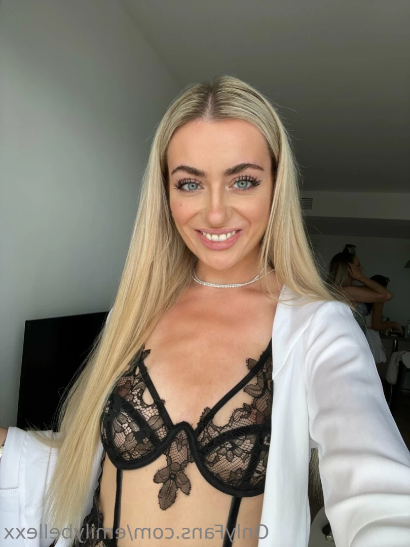 Emily Bellexx [ emilybellexx ] Onlyfans leaked photo 15181290 on Hotleaks.tv
