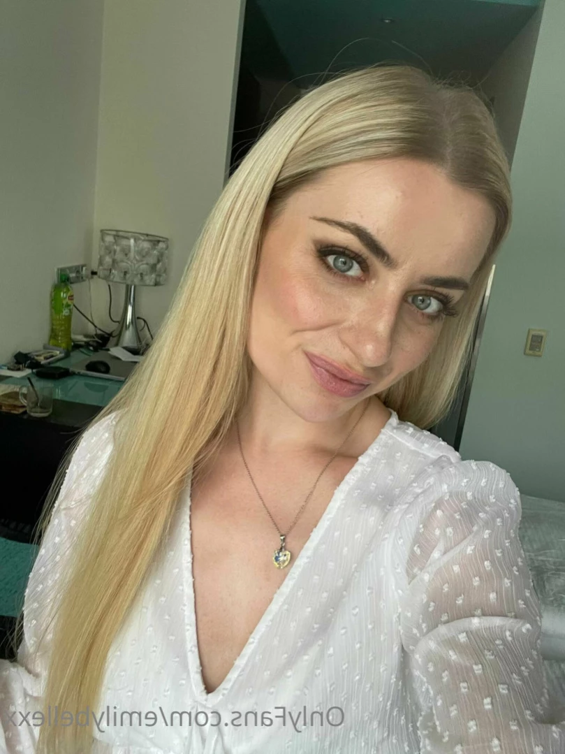 Emily Bellexx [ emilybellexx ] Onlyfans leaked photo 15407448 on Hotleaks.tv