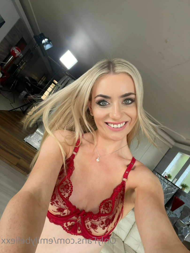 Emily Bellexx [ emilybellexx ] Onlyfans leaked photo 15715577 on Hotleaks.tv