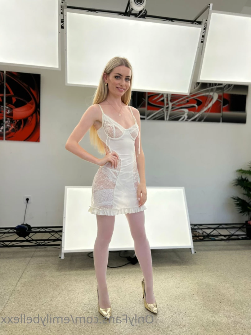Emily Bellexx [ emilybellexx ] Onlyfans leaked photo 15737867 on Hotleaks.tv