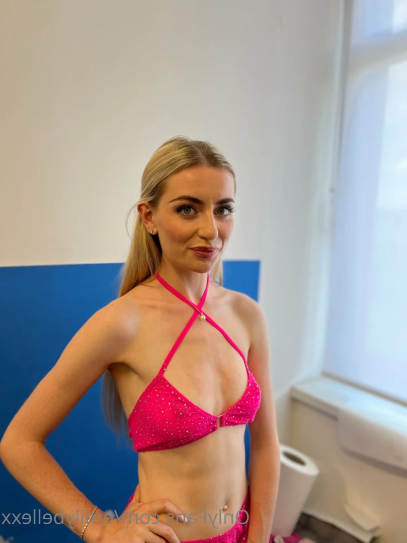 Emily Bellexx [ emilybellexx ] Onlyfans leaked photo 15774237 on Hotleaks.tv