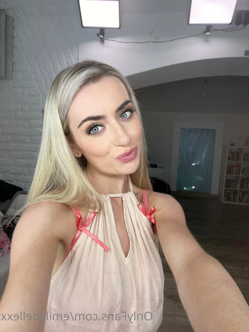 Emily Bellexx [ emilybellexx ] Onlyfans leaked photo 16009594 on Hotleaks.tv