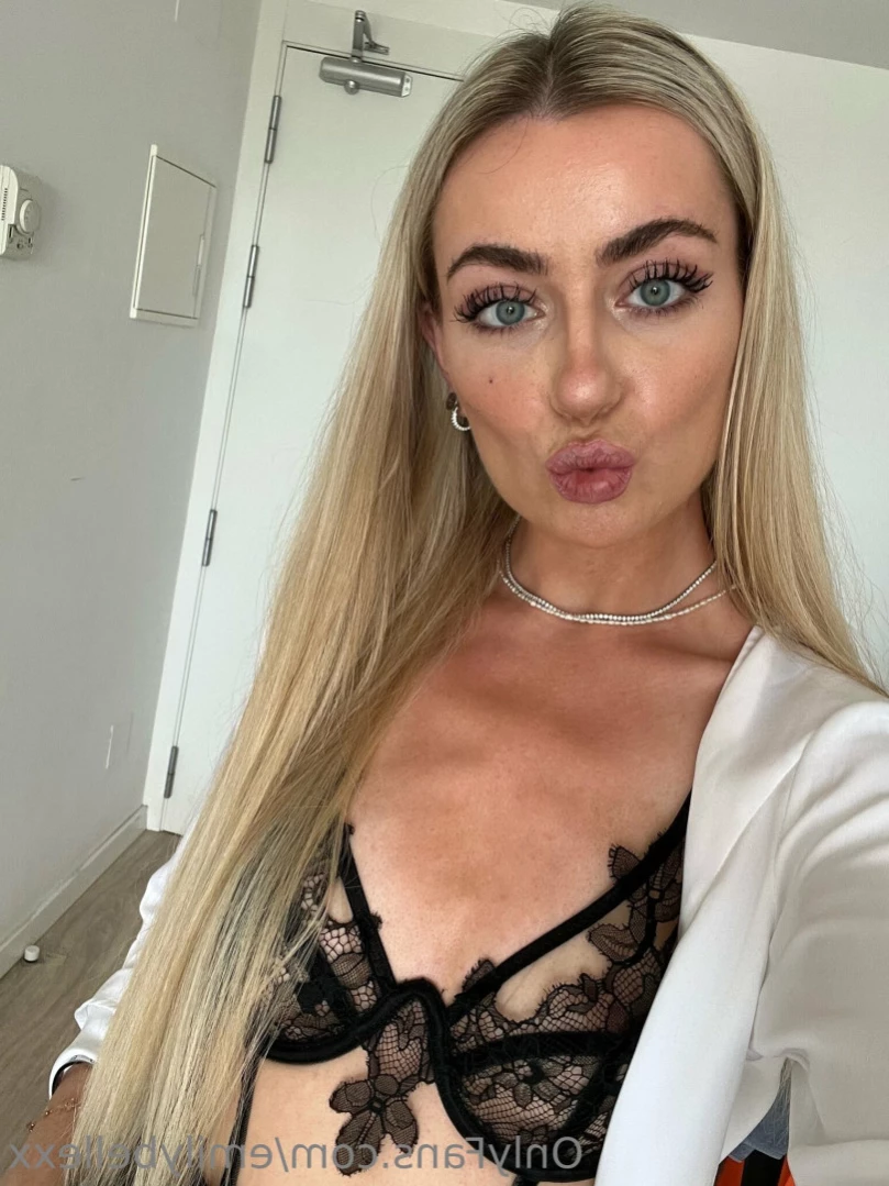 Emily Bellexx [ emilybellexx ] Onlyfans leaked photo 16239573 on Hotleaks.tv
