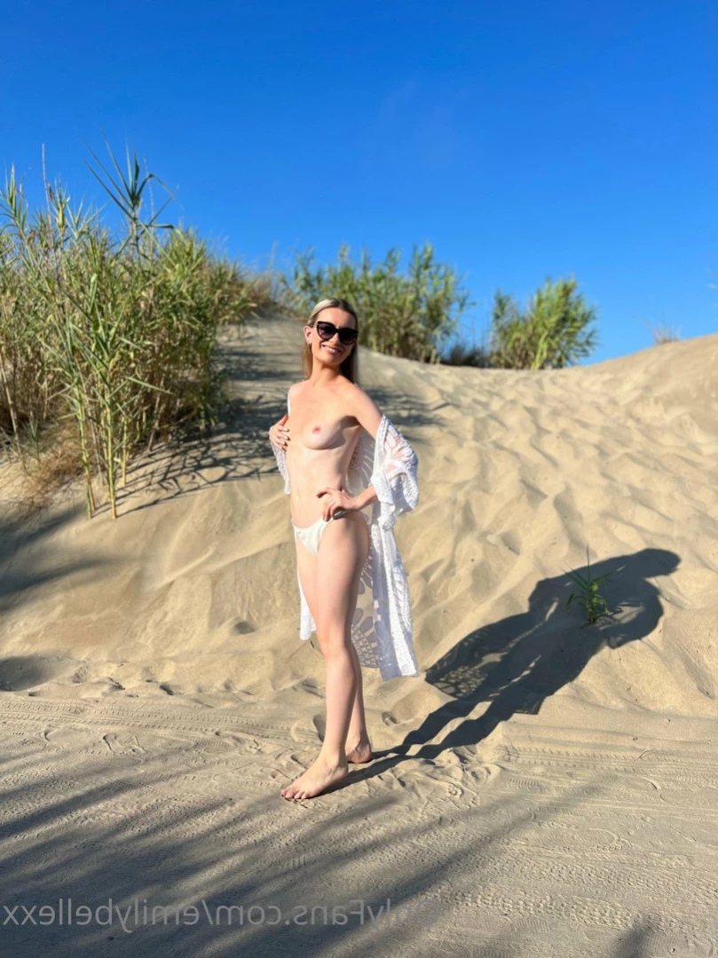 Emily Bellexx [ emilybellexx ] Onlyfans leaked photo 16323999 on Hotleaks.tv