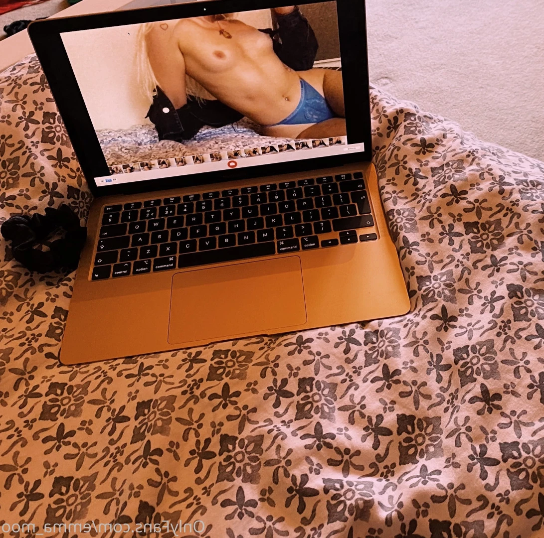 EM 💋 [ emma_moo ] Onlyfans leaked photo 7357513 on Hotleaks.tv