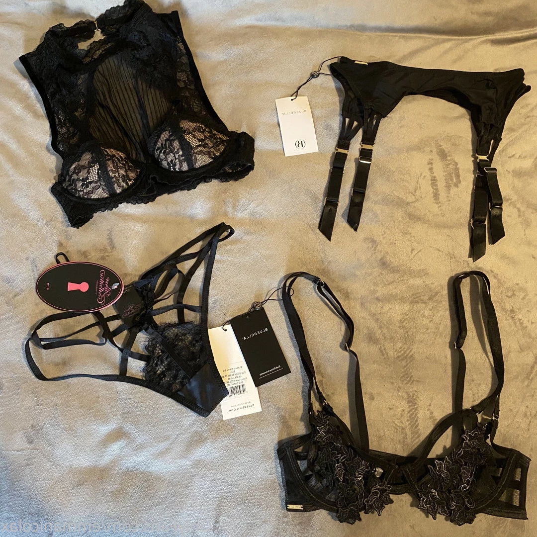 EM 💋 [ emma_moo ] Onlyfans leaked photo 7359936 on Hotleaks.tv