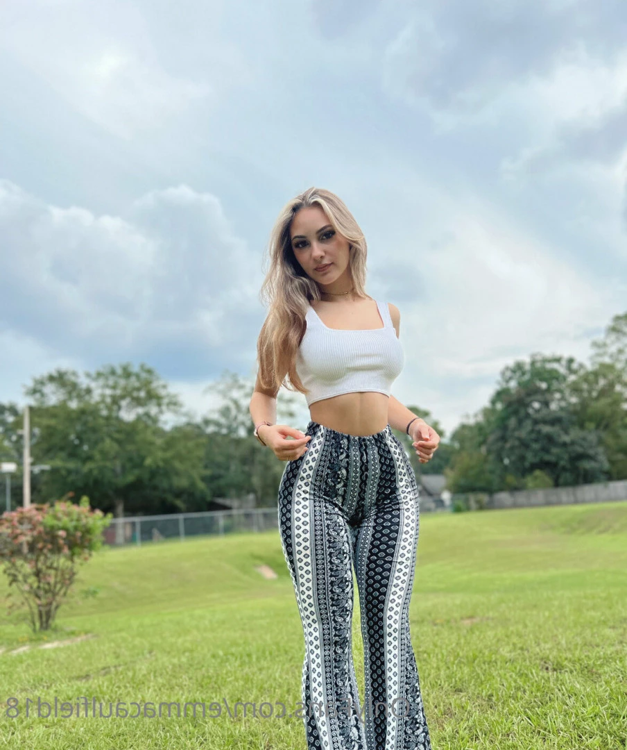 Emma NYU Freshie 😇 [ emmacaulfield18 ] Onlyfans leaked photo 10587814 on Hotleaks.tv
