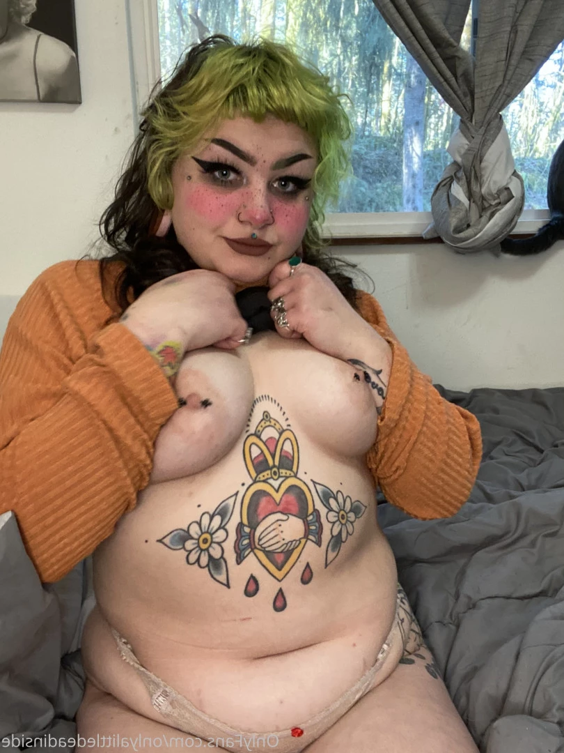 Em Hulder🌿DM me for content, honey.✨ [ emmyhulder ] Onlyfans leaked photo 7637175 on Hotleaks.tv