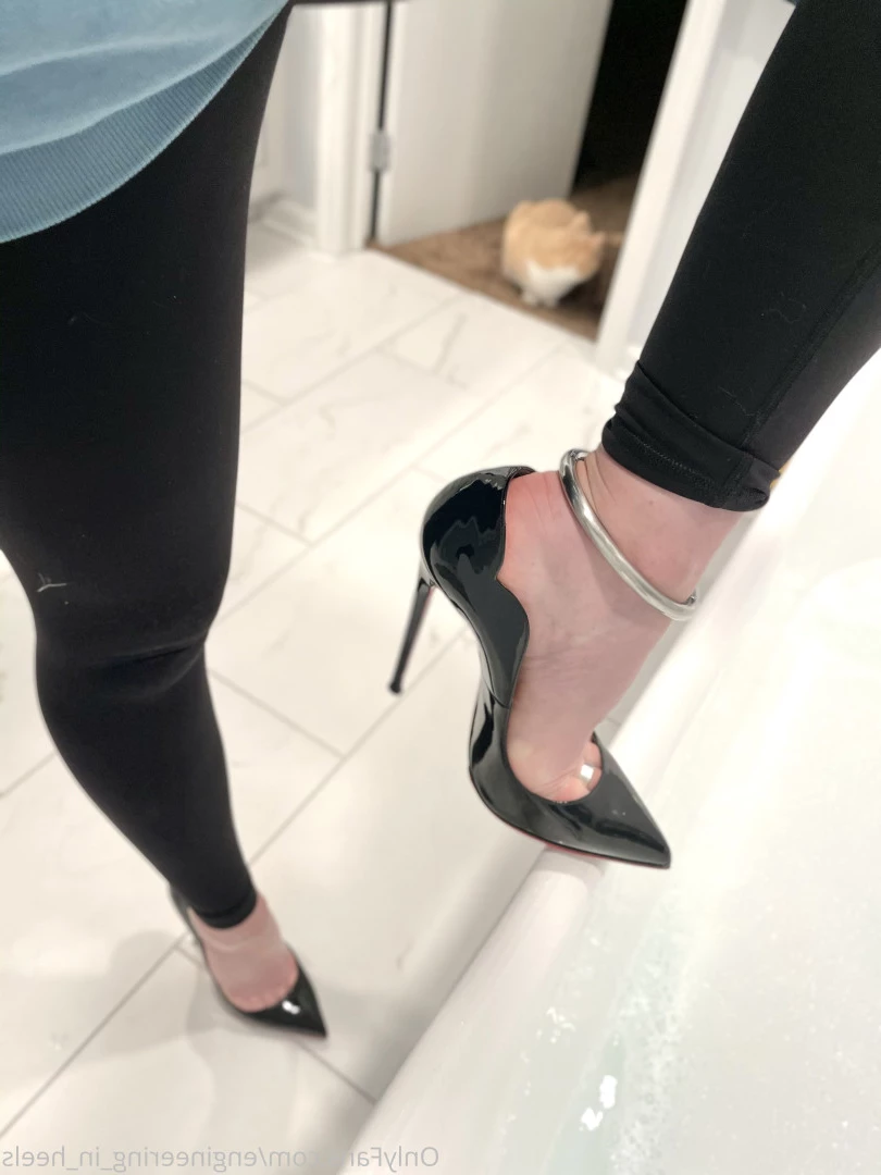 Mara Winter [ engineering_in_heels ] Onlyfans leaked photo 7167478 on Hotleaks.tv