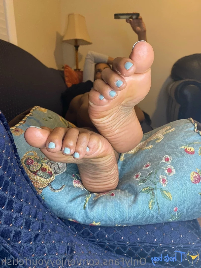 THE FOOT WORSHIP LEGEND [ enjoyyourfetish ] Onlyfans leaked photo 18681233 on Hotleaks.tv