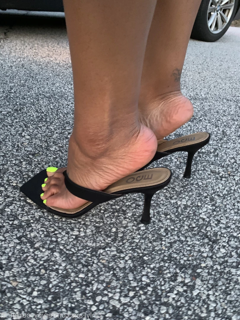 THE FOOT WORSHIP LEGEND [ enjoyyourfetish ] Onlyfans leaked photo 7152674 on Hotleaks.tv