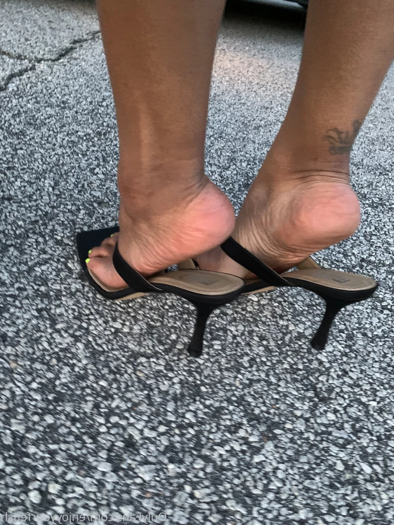THE FOOT WORSHIP LEGEND [ enjoyyourfetish ] Onlyfans leaked photo 7157280 on Hotleaks.tv