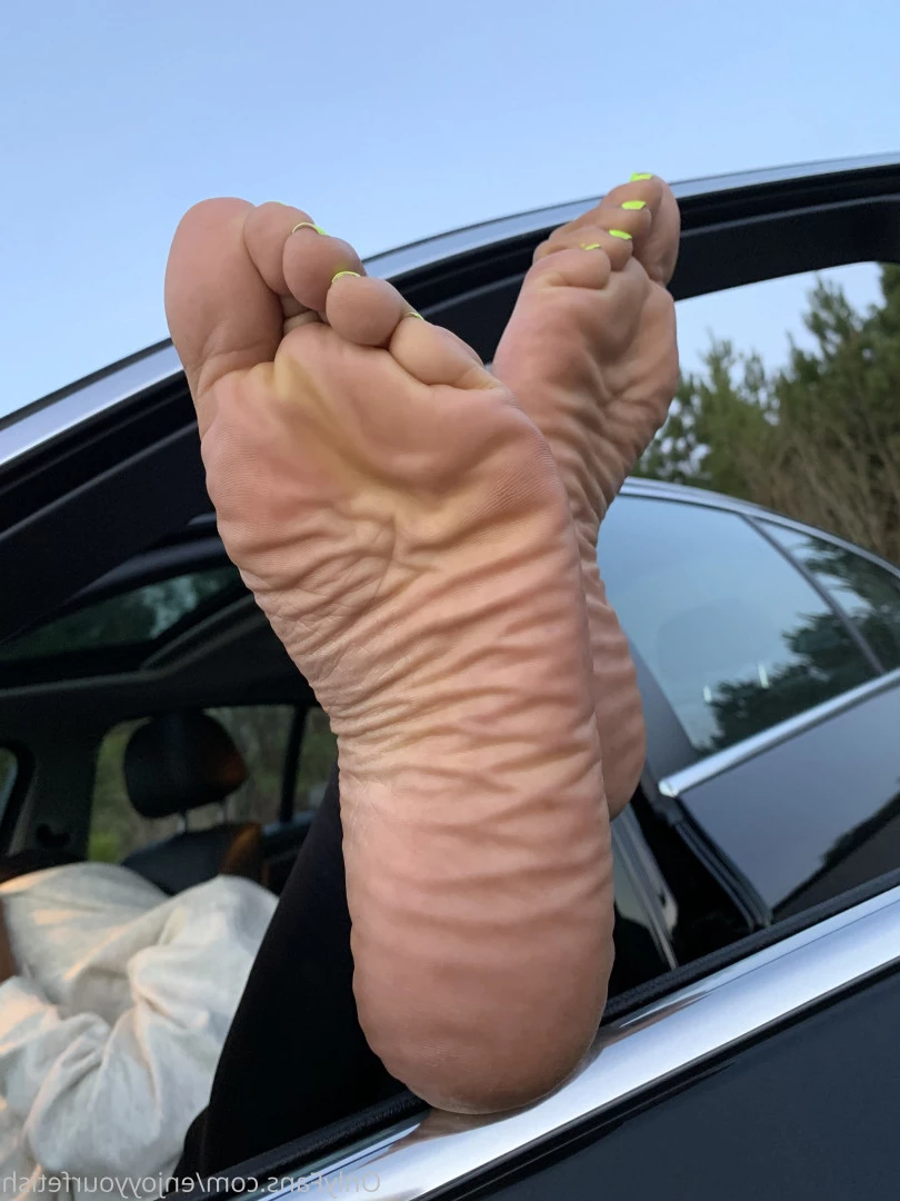 THE FOOT WORSHIP LEGEND [ enjoyyourfetish ] Onlyfans leaked photo 7159515 on Hotleaks.tv