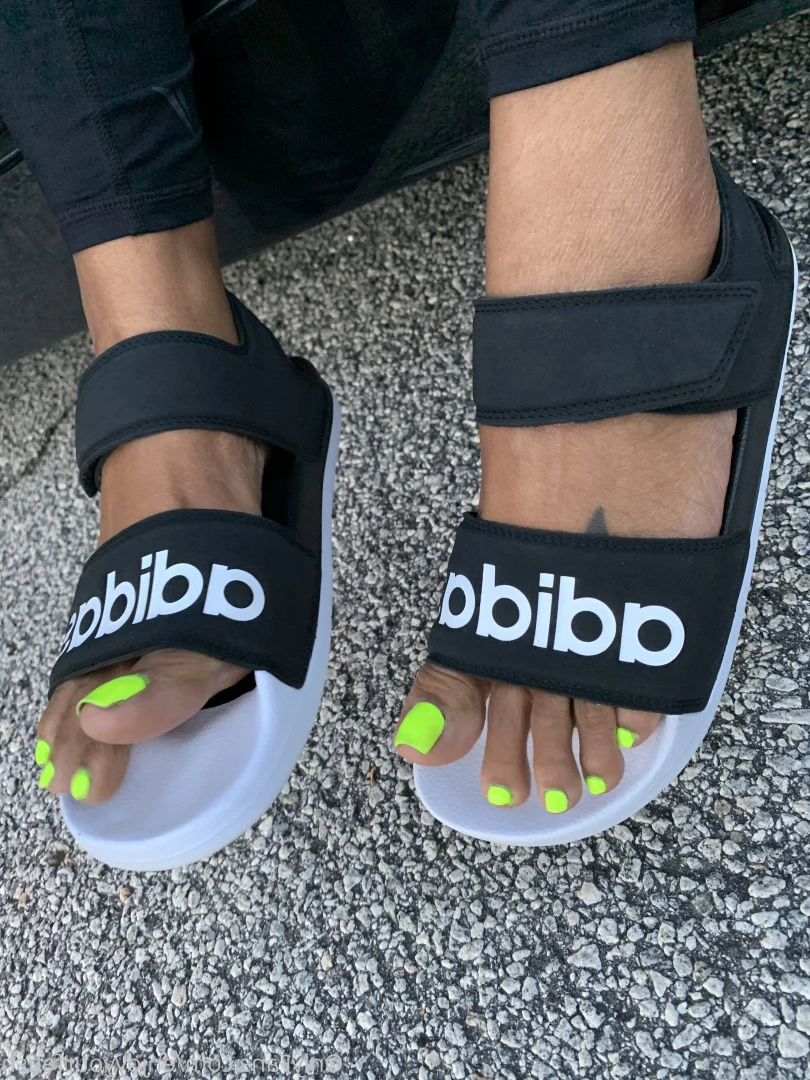 THE FOOT WORSHIP LEGEND [ enjoyyourfetish ] Onlyfans leaked photo 7160133 on Hotleaks.tv