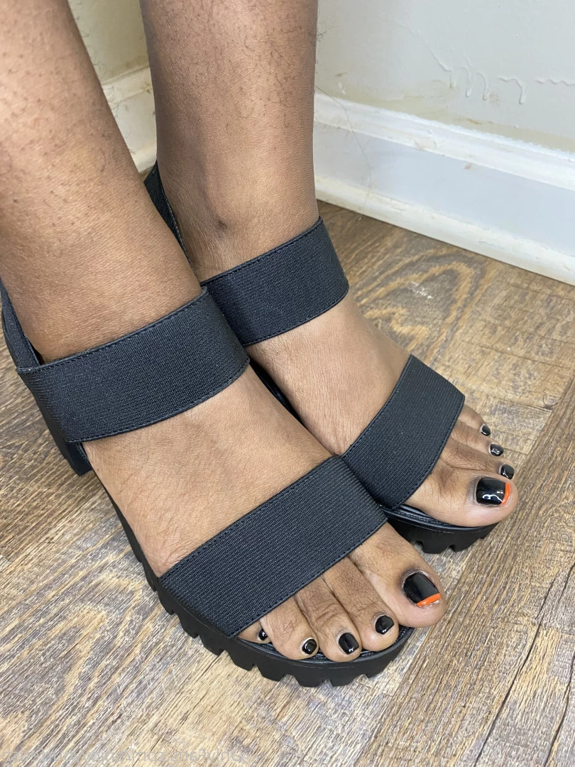 THE FOOT WORSHIP LEGEND [ enjoyyourfetish ] Onlyfans leaked photo 7164155 on Hotleaks.tv
