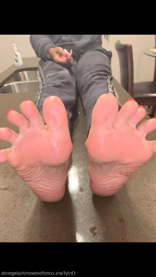 THE FOOT WORSHIP LEGEND [ enjoyyourfetish ] Onlyfans leaked photo 7176189 on Hotleaks.tv