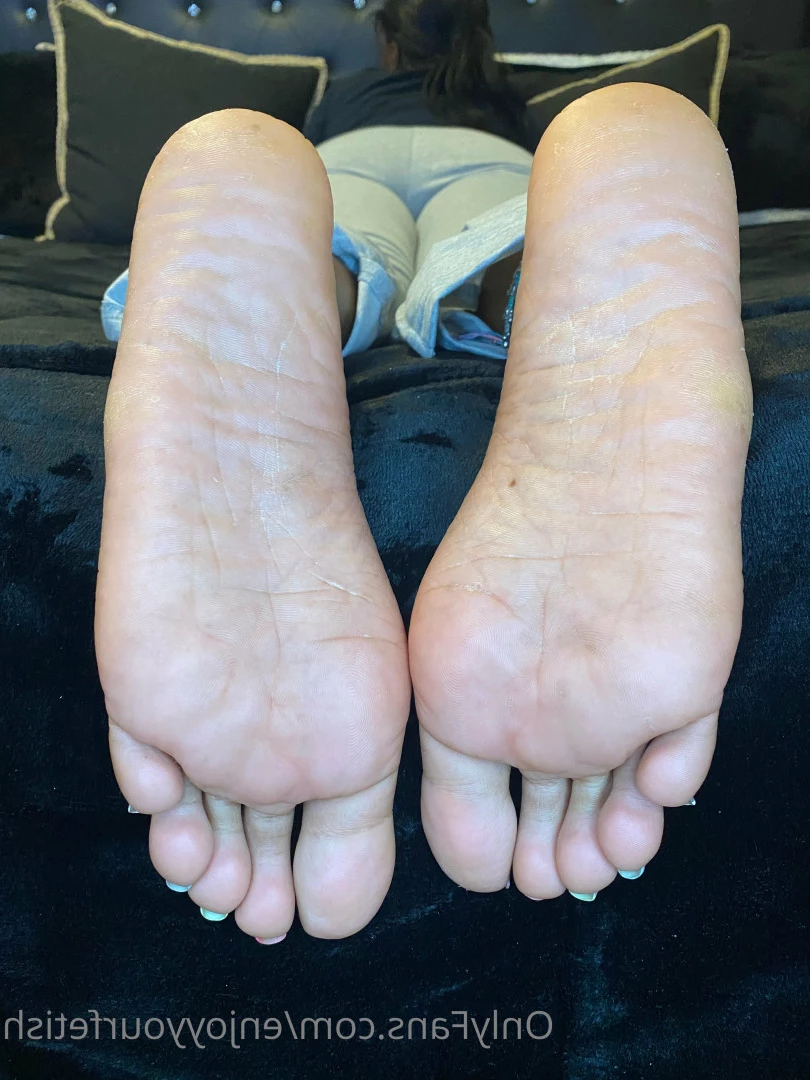 THE FOOT WORSHIP LEGEND [ enjoyyourfetish ] Onlyfans leaked photo 7176979 on Hotleaks.tv