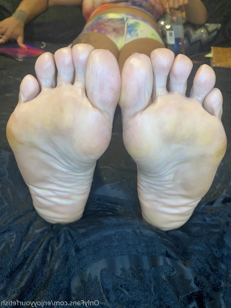 THE FOOT WORSHIP LEGEND [ enjoyyourfetish ] Onlyfans leaked photo 7177267 on Hotleaks.tv