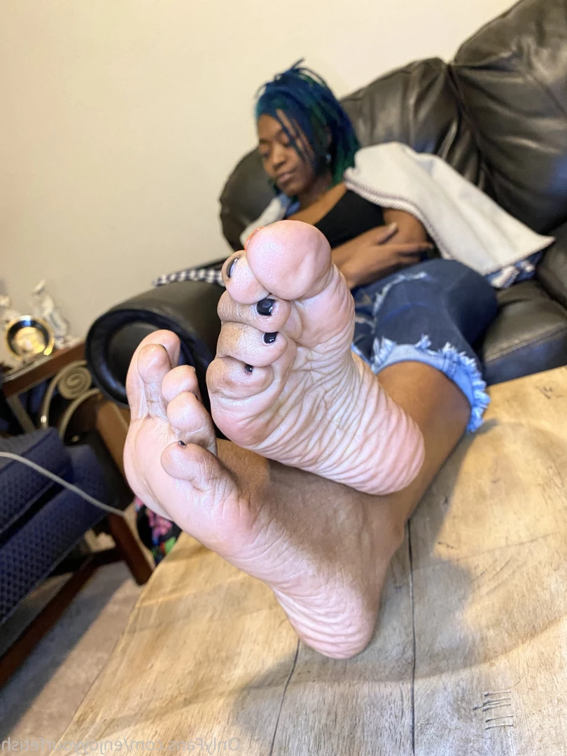 THE FOOT WORSHIP LEGEND [ enjoyyourfetish ] Onlyfans leaked photo 7180069 on Hotleaks.tv