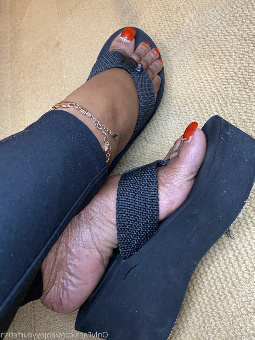 THE FOOT WORSHIP LEGEND [ enjoyyourfetish ] Onlyfans leaked photo 7185629 on Hotleaks.tv