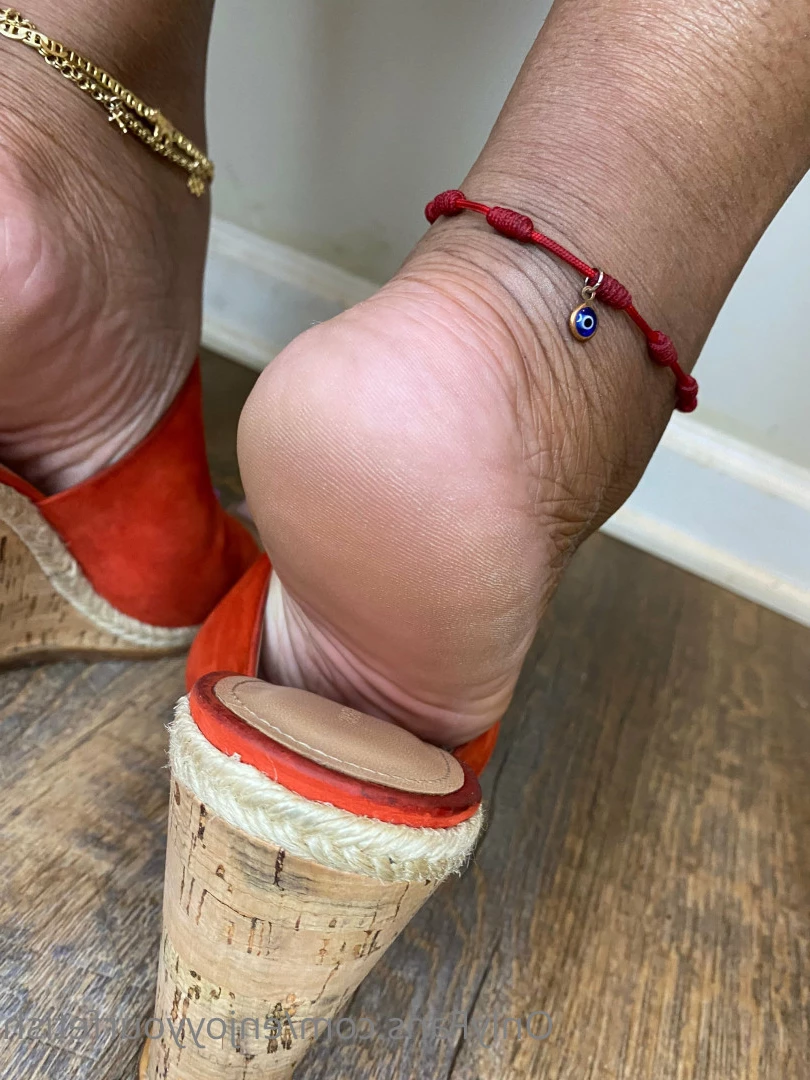 THE FOOT WORSHIP LEGEND [ enjoyyourfetish ] Onlyfans leaked photo 7185985 on Hotleaks.tv
