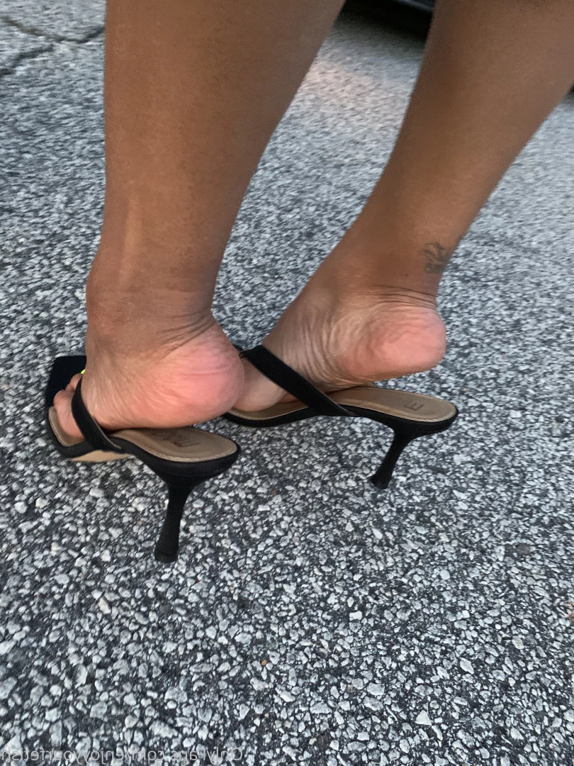 THE FOOT WORSHIP LEGEND [ enjoyyourfetish ] Onlyfans leaked photo 7187864 on Hotleaks.tv