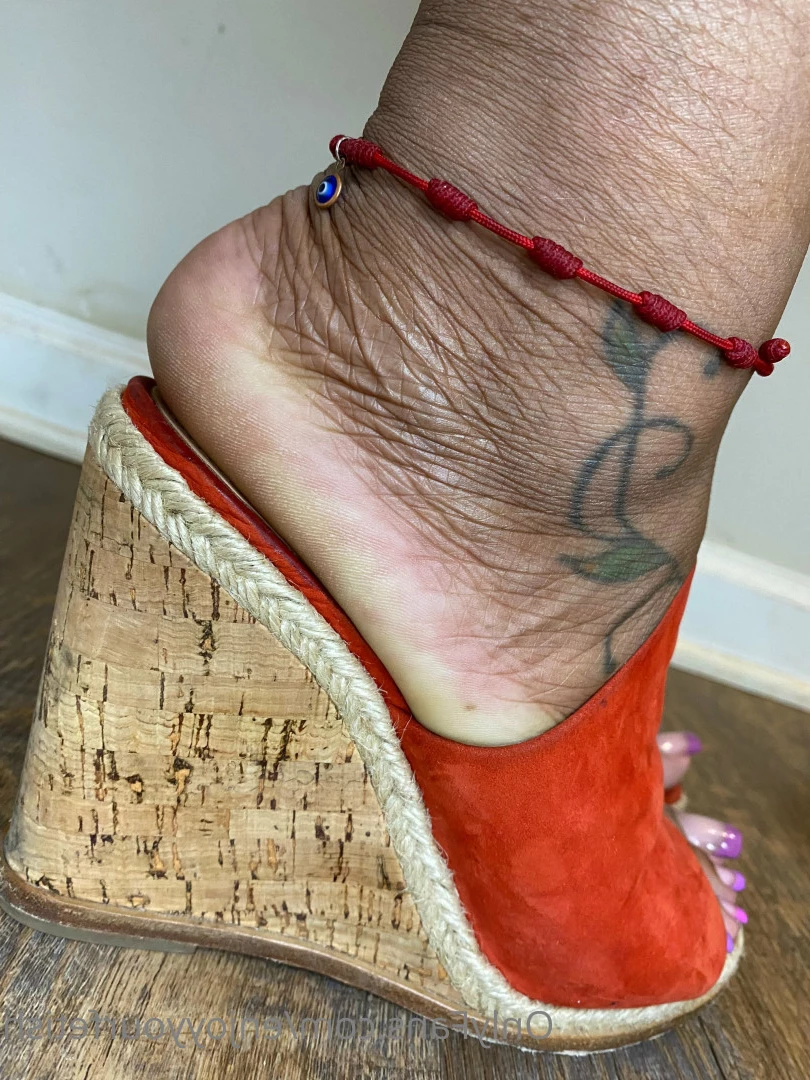 THE FOOT WORSHIP LEGEND [ enjoyyourfetish ] Onlyfans leaked photo 7189226 on Hotleaks.tv
